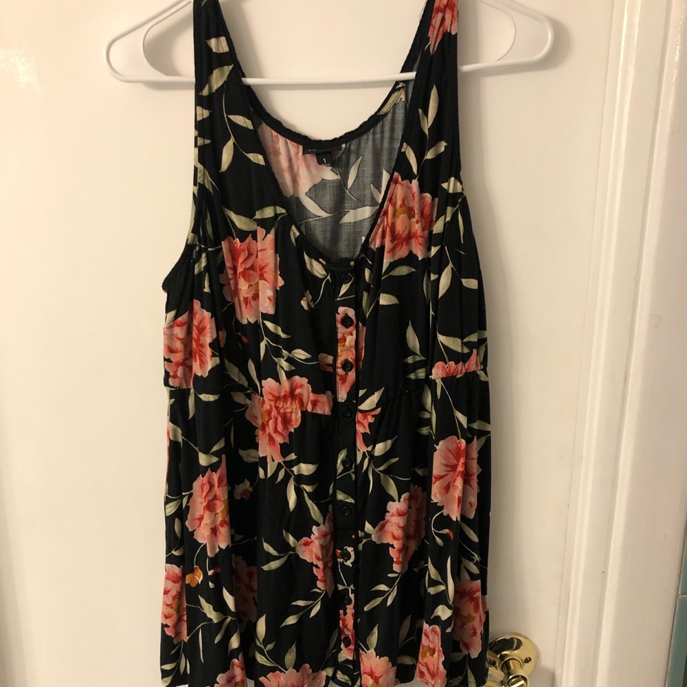 Torrid Women’s Plus Size 1 black floral tank top